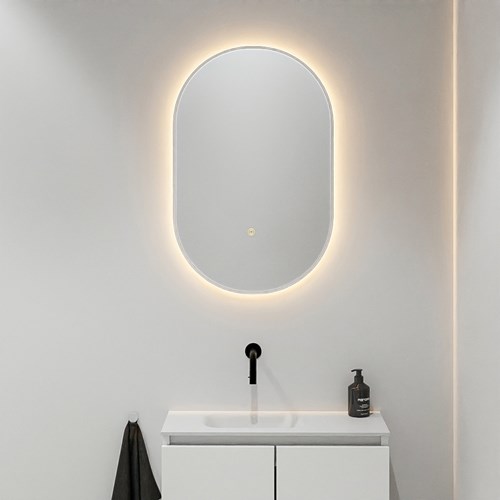 MONDIAZ GLOW specchio Oval 45x90cm Linen. Illuminazione LED con sensore di movimento tutto intorno.