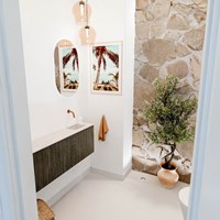 JOYA-DLUX 111,6cm toiletmeubel ronding links kleur Shadow. Wastafel FAYE positie Rechts Zonder kraangat kleur Meli.